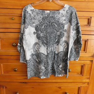 Chico's Size 2 Blk/Grey/White Top - Cute